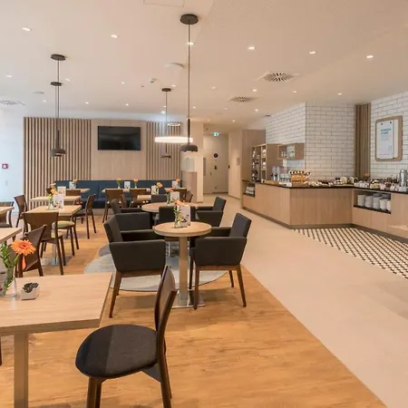 Express - - Hauptbahnhof, An Ihg Hotel