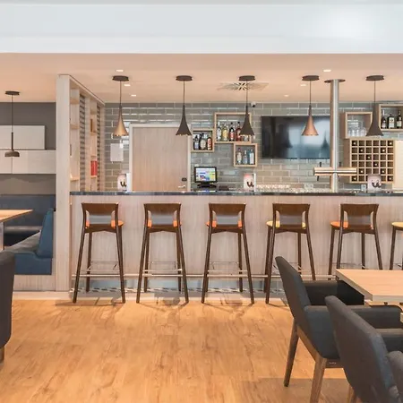 Express - - Hauptbahnhof, An Ihg Hotel
