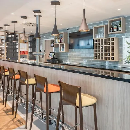 Express - - Hauptbahnhof, An Ihg Hotel