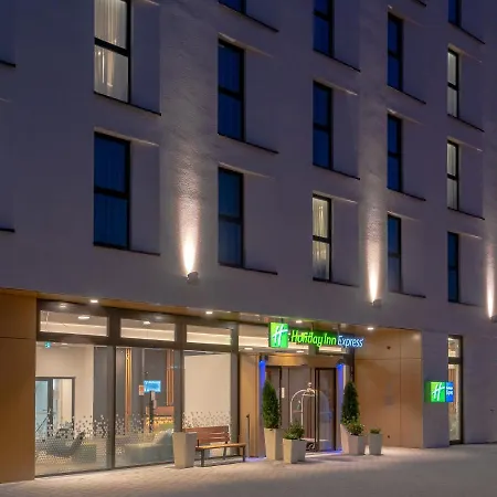 Express - - Hauptbahnhof, An Ihg Hotel