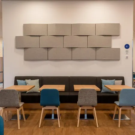 Express - - Hauptbahnhof, An Ihg Hotel