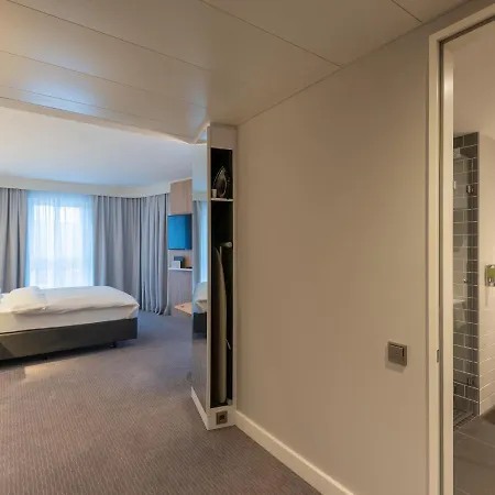 Express - - Hauptbahnhof, An Ihg 3*