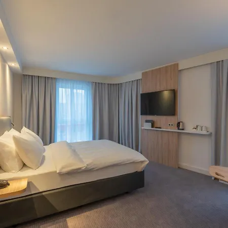 Hotel Express - - Hauptbahnhof, An Ihg 3*