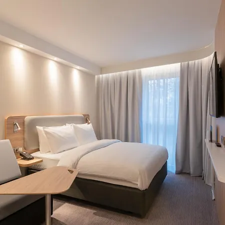 Express - - Hauptbahnhof, An Ihg Hotel