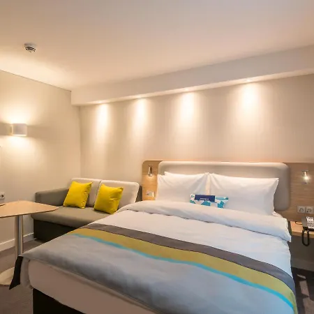 Express - - Hauptbahnhof, An Ihg Hotel