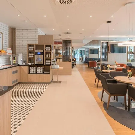 Express - - Hauptbahnhof, An Ihg Hotel