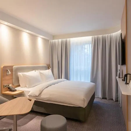 Express - - Hauptbahnhof, An Ihg Hotel